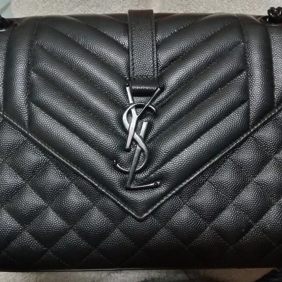 Saint Laurent - Picture 2 of 7